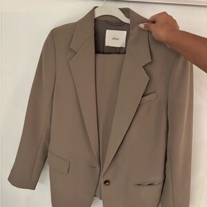 BLAZER AND PANT SUIT SET - ARITZIA WILFRED